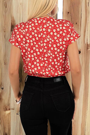 Kısa Kol Çiçek Desenli Bluz