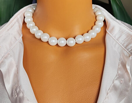 Krem Rengi Büyük İnci Kadın Choker Kolye