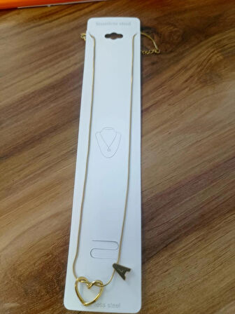 Çelik Kalp Detaylı Gold Renk Harf Kolye