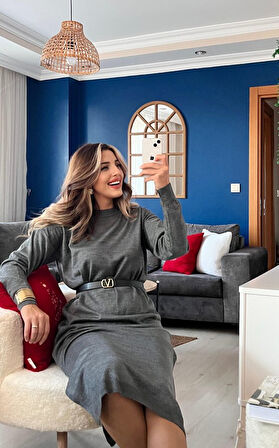 civetta Kadın Uzun Kollu Bisiklet Yaka Yırtmaç Detay Triko Midi Boy Elbise