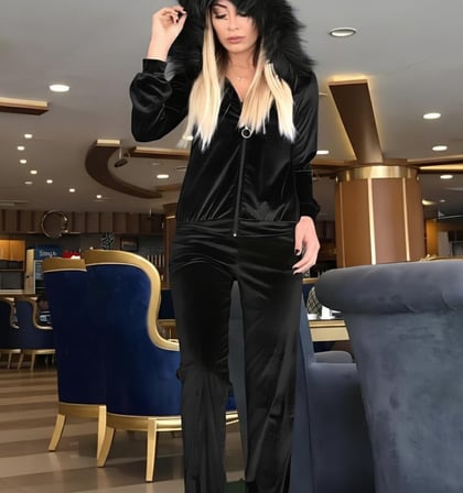 civetta Kadın Uzun Kollu önden Fermuarlı Kapşon Tüy Detaylı Kadife Bluz Ve Pantolon Ikili Takım