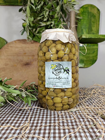 Aydın Yöresi Gemlik Cinsi Sofralık Tatlandırılmış Kırma Yeşil Zeytin 2 Kg