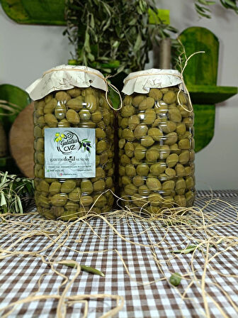 Aydın Yöresi Memecik Cinsi Sofralık Tatlandırılmış Kırma Yeşil Zeytin 2+2 Kg
