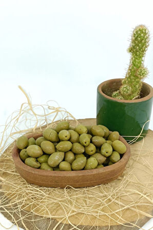 Aydın Yöresi Memecik Cinsi Sofralık Tatlandırılmış Kırma Yeşil Zeytin 2+2 Kg