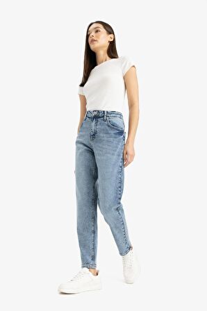 DeFacto Lina Comfort Mom Normal Bel Düz Paça Jean Kar Yıkamalı Pantolon D8209AX25SPNM28