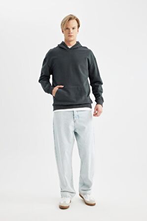 DeFacto Comfort Regular Fit Rahat Kalıp Kapüşonlu Kanguru Cepli Basic Düz Sweatshirt B4446AX24SPGN1082