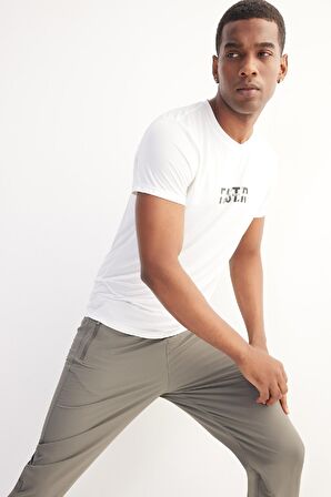 DeFactoFit Esnek Kumaş Slim Fit Dar Kesim Bisiklet Yaka Baskılı Sporcu Kısa Kollu Tişört D7811AX25SPWT34
