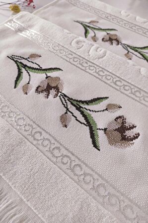 Sevim Kanaviçe Nakışlı Güllü Kadife El Yüz Havlusu - 50x90 cm- Krem