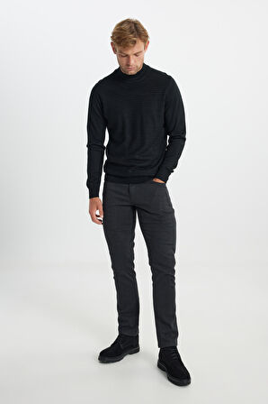 Yünlü Sıcak Tutan Standart Fit Normal Kesim Yarım Balıkçı Yaka Jakarlı Triko Kazak