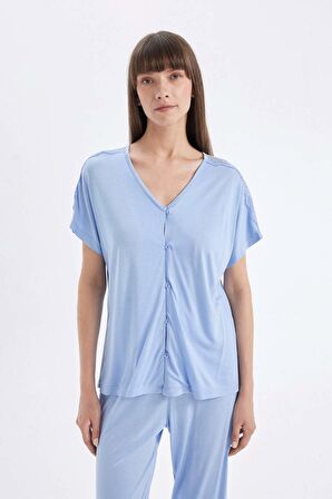 DeFacto Fall in Love Pijama Takım V Yaka Düğmeli Kısa Kollu Üst Beli Lastikli Alt D3182AX24AUBE553