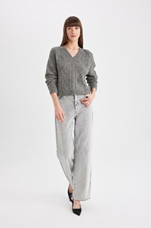 DeFacto Relax Fit V Yaka Saç Örgülü Triko Kazak C9060AX24WNGR66