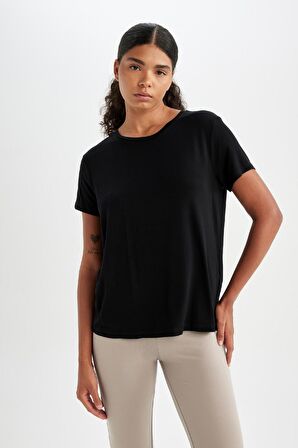 DeFactoFit Standart Fit Bisiklet Yaka Sporcu Basic Düz Kısa Kollu Tişört D1904AX24AUBK81