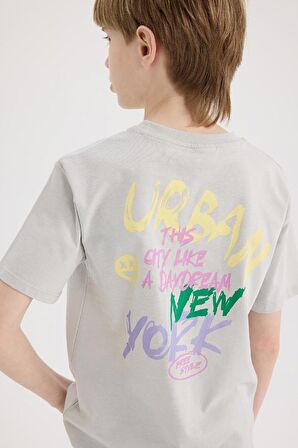 DeFacto Erkek Çocuk Bisiklet Yaka Sırt Baskılı Kısa Kollu Tişört E0104A825SMGR470