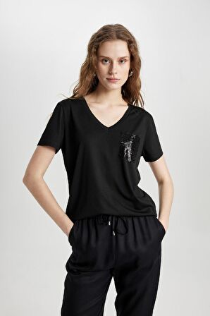 DeFacto Regular Fit V Yaka Kısa Kollu Tişört U3769AZ24SPBK81