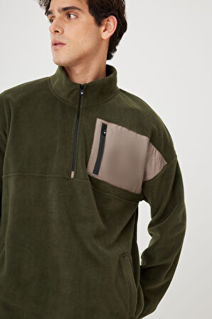 Erkek Haki Oversize Bol Kesim Bato Yaka Cep Detaylı Fermuarlı Soğuk Geçirmez Polar Sweatshirt