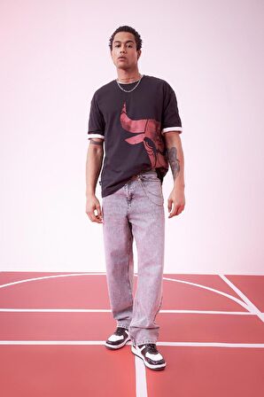 DeFactoFit NBA Chicago Bulls Oversize Geniş Kalıp Bisiklet Yaka Kısa Kollu Tişört B3889AX24SPBK34