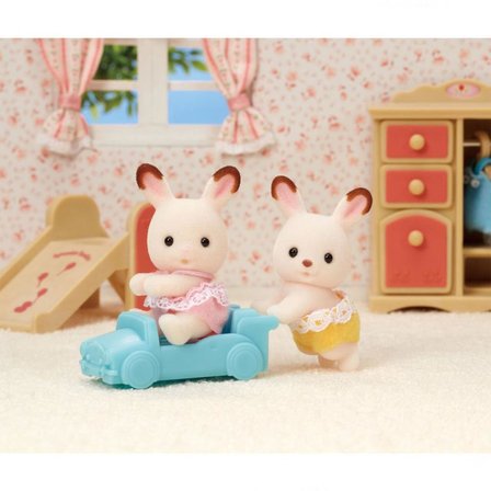 Sylvanian Families Çikolata Kulaklı Tavşan İkiz Bebekleri 5420