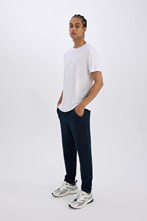 DeFactoFit Sporcu Jogger Eşofman Altı Slim Fit Dar Kesim Standart Paça Cepli Beli Lastikli D1956AX24AUNV146