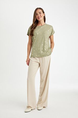 DeFacto Regular Fit Bisiklet Yaka Parlak Baskılı Kısa Kollu Tişört D4104AX24AUKH271