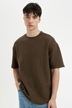 DeFacto Comfort Regular Fit Rahat Kesim Bisiklet Yaka Waffle Kumaş Pamuklu Kısa Kollu Basic Düz Tişört B4443AX24SPBN574