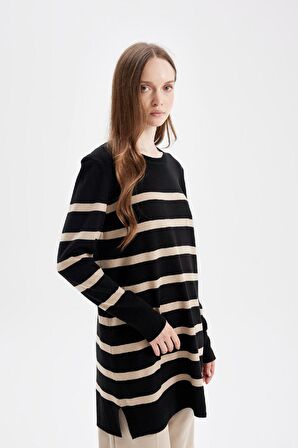 DeFacto Regular Fit Bisiklet Yaka Çizgili Uzun Kollu Triko Kazak Tunik C6031AX24AUBK81