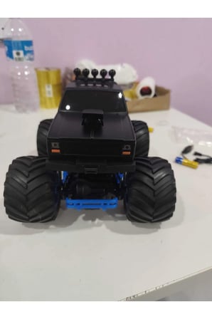 2.4 GHZ Şarjlı Uzaktan Kumandalı Full Fonksiyon Dev Arazi Canavarı OFF ROAD Kamyon 30 Metre Çekim Mesafesi
