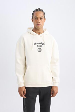 DeFactoFit NBA Brooklyn Nets Comfort Fit Rahat Kalıp Kapüşonlu Kalın Sırt Baskılı Sweatshirt D3223AX24WNER105