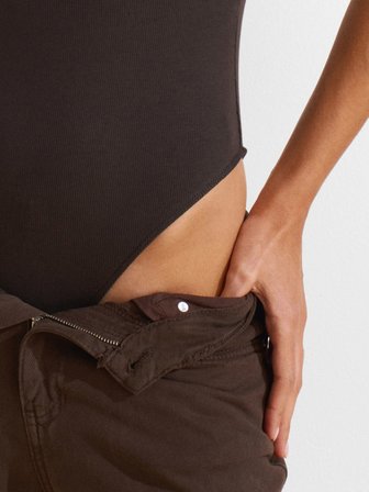 Koyu Kahve Askılı Bodysuit