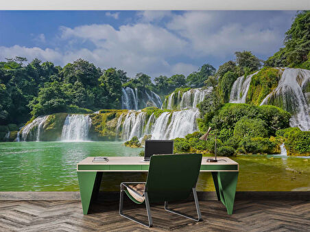 Nehir ve Şelale Manzaralı Duvar Kağıdı