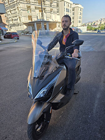 MOTOCAM Kymco Downtown GT 350 Siperlik Ön Cam 2025 Model 62cm Şeffaf Renkli 4mm
