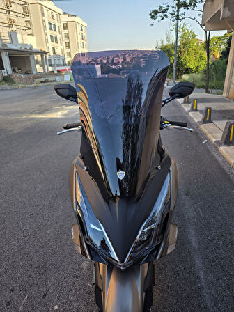 MOTOCAM Kymco Downtown GT 350 Siperlik Ön Cam 2025 Model 62cm Siyah Renkli 4mm