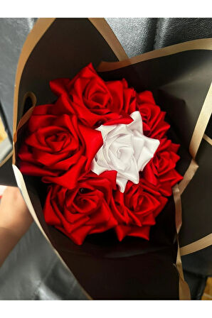 kırmızı - beyaz gül buketi