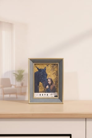 Ultra Lüks 15x21 İşlemeli Ayaklı Plastik Fotoğraf Çerçevesi