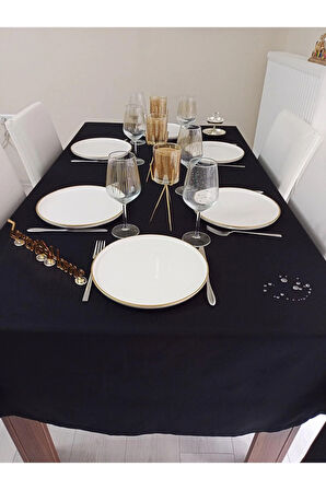 Sıvı Geçirmez Dertsiz Masa Örtüsü Siyah