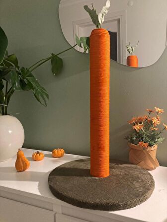Havuç Figürlü Düz Kedi Tırmalama Tahtası 52 cm