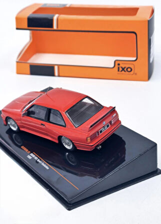  IXO 1:43 BMW M3 E30 Sport Evolution 1990 - Diecast Model Araba