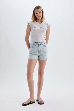 DeFacto Mom Fit Yüksek Bel Dar Paça Jean Şort C0681AX24SMNM39