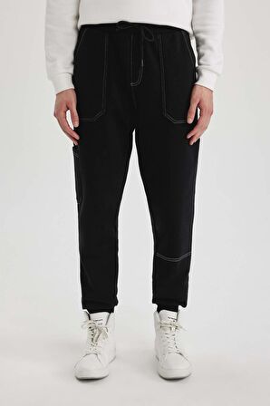 DeFacto Regular Fit Jogger Eşofman Altı Beli Bağcıklı Lastikli Paça Cepli C5384AX24SPBK81