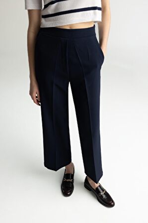 DeFacto Wide Leg Geniş Paça Yüksek Bel Düz Paça Kumaş Pantolon E5324AX25SPNV253
