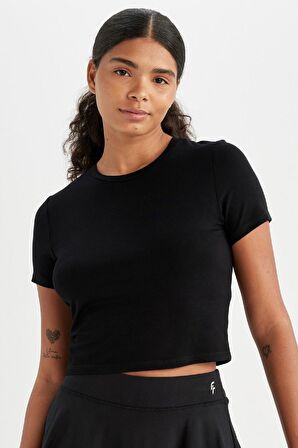 DeFactoFit Crop Bisiklet Yaka Sporcu Kısa Kollu Tişört D2200AX24AUBK81