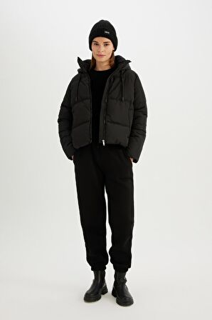 Su İtici Oversize Geniş Kesim Kapüşonlu Isı Yalıtımlı Rüzgar Geçirmez Puffer Şişme Mont