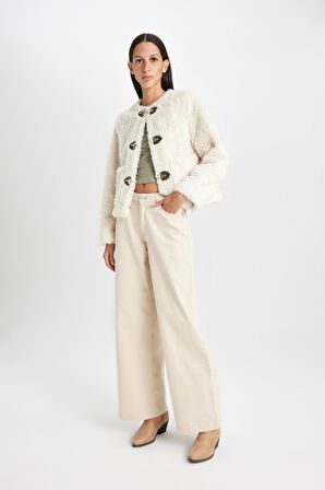 DeFacto Regular Kalıp Bisiklet Yaka Çoban Düğmeli Pelüş Ceket D4004AX24WNER238