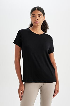 DeFactoFit Standart Fit Bisiklet Yaka Sporcu Basic Düz Kısa Kollu Tişört D1904AX24AUBK81