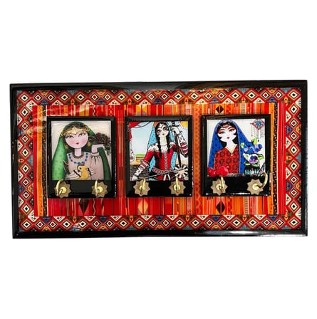 İran’ın El İşlemesi  Anahtarlık ve Ebat: (15 x 27) cm
