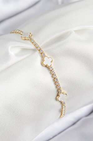 Pirinç Zirkon Taşlı Yonca Model Gold Renk Kadın Bileklik