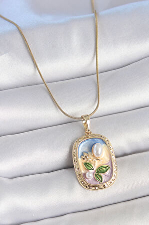 316L Çelik Gold Renk Zincir Mix Renk Mineli İnci Çiçek İşlemeli Portre Model Kadın Kolye