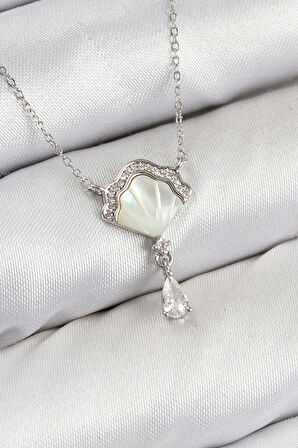 Pirinç Zirkon Taşlı İstiridye Model Gümüş Renk Kadın Kolye