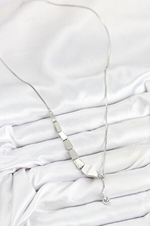 Pirinç Yılan Model Gümüş Renk Asansörlü Kadın Kolye