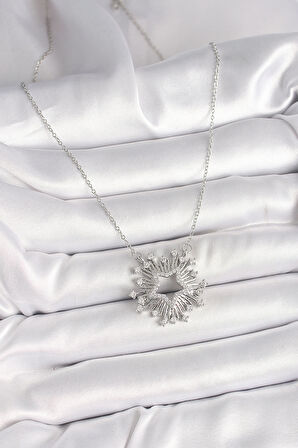 316L Çelik Gümüş Renk Zirkon Taşlı Yıldız Model Kadın Kolye