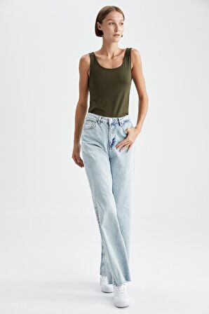 DeFacto Slim Fit Dar Kesim U Yaka Basic Düz Atlet I1059AZ23SMKH211